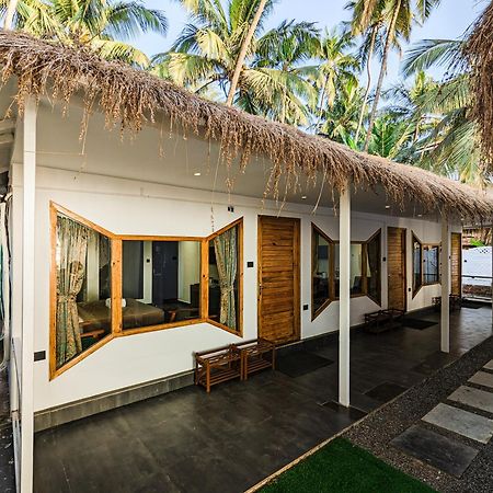 Aqua Beach Stays Ashwem Mandrem Kültér fotó