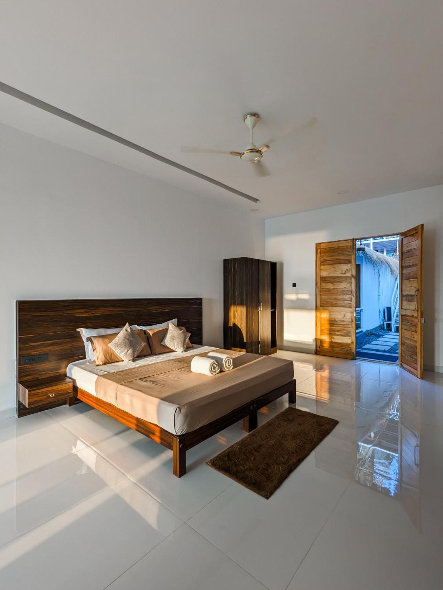 Aqua Beach Stays Ashwem Mandrem Kültér fotó