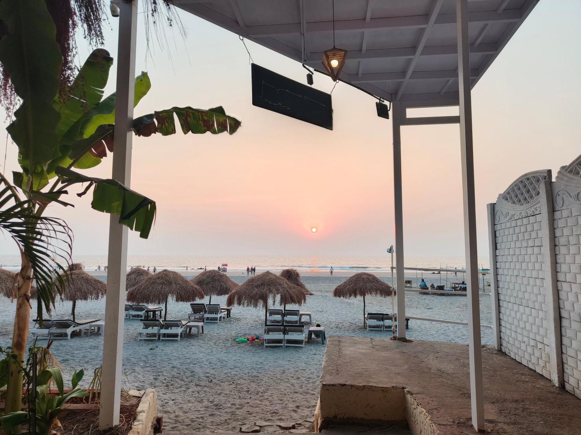Aqua Beach Stays Ashwem Mandrem Kültér fotó