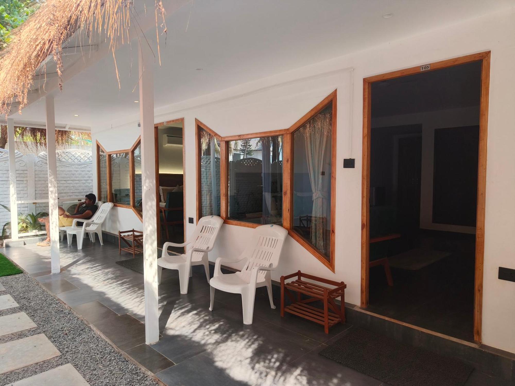 Aqua Beach Stays Ashwem Mandrem Kültér fotó